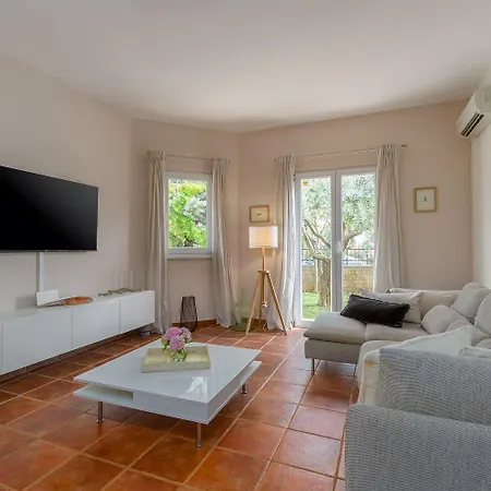 Mediterranes Mit Loungebett, Bbq, Privatem Garten, Waschmaschine, Klimatisierten Schlafzimmern Holiday home Tar-Vabriga