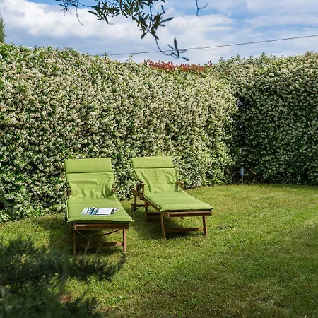 Mediterranes Mit Loungebett, Bbq, Privatem Garten, Waschmaschine, Klimatisierten Schlafzimmern Tar-Vabriga