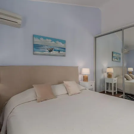 Mediterranes Mit Loungebett, Bbq, Privatem Garten, Waschmaschine, Klimatisierten Schlafzimmern *