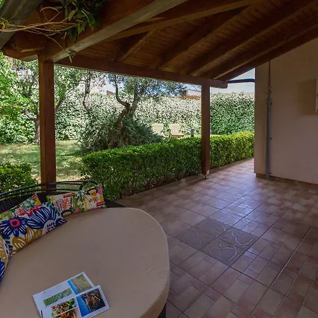 Mediterranes Mit Loungebett, Bbq, Privatem Garten, Waschmaschine, Klimatisierten Schlafzimmern Tar-Vabriga