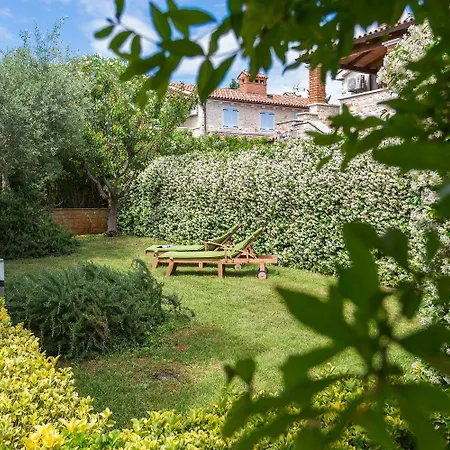 Mediterranes Mit Loungebett, Bbq, Privatem Garten, Waschmaschine, Klimatisierten Schlafzimmern *